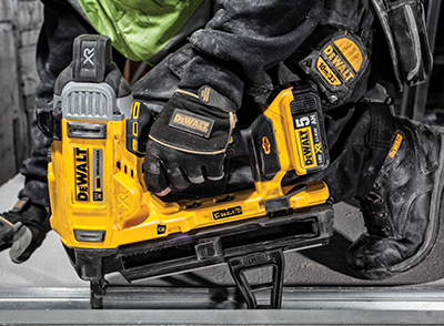 Dewalt 18v xr best sale brushless nail gun manual